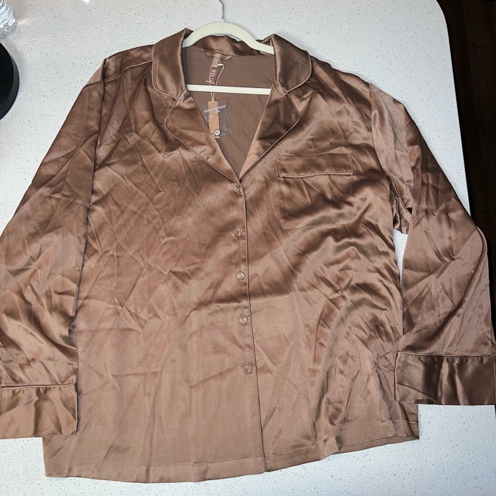 SKIMS SILK BUTTON UP SHIRT in SIENNA